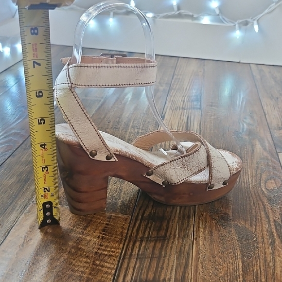 Bed Stu Kalah White and Brown Distressed Leather Boho Platform Sandals Size 7 - Picture 9 of 10
